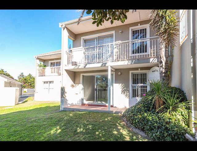 2 BEDROOM APARTMENT TO LET IN WEST BEACH